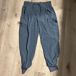 Women’s xs cargo sweatpants